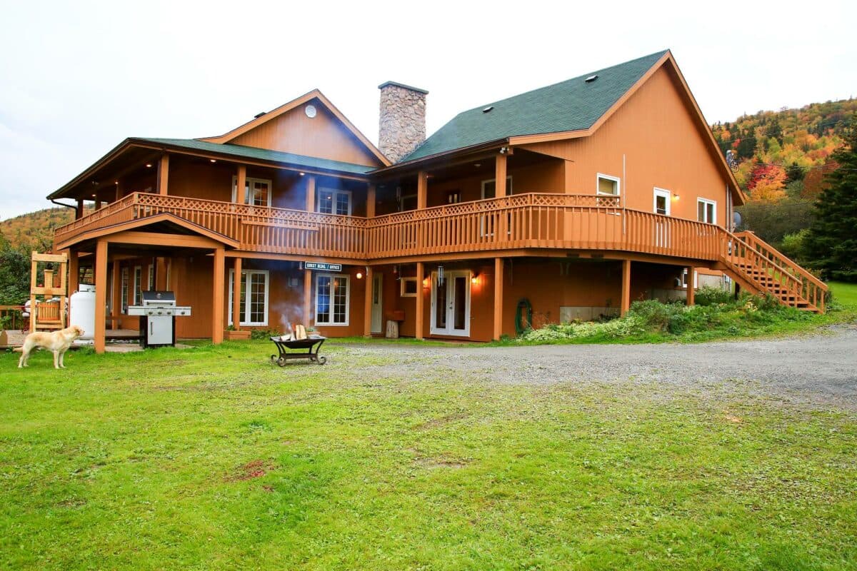 Salmon Pool Inn & Cottages lodge photo